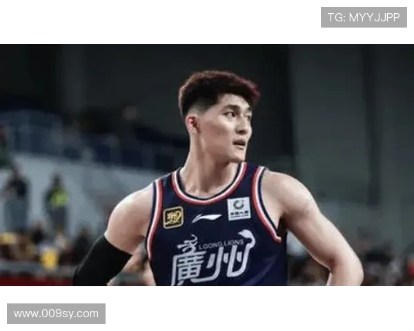 李祥波出战20分钟高效3中2贡献4分3板2助1帽展现价值